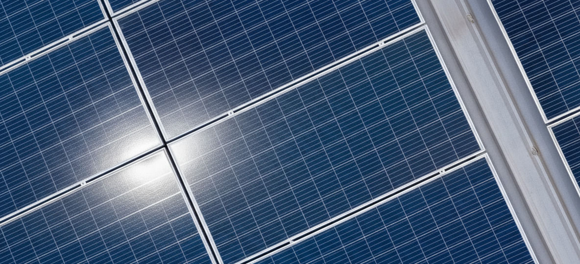 Firefly_Gemini-Flash_mache-die-oberflaeche-jetzt-mit-gleichem-bild-sehr-claen-und-sauber-glaezend-7406022